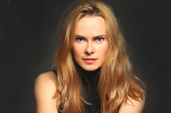 Сегодня День Рождения отмечает актриса Анастасия Кормилицына