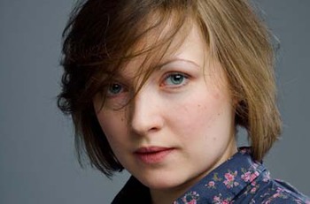 Сегодня в спектакле "Утиная охота" впервые играет Наталья Попенко