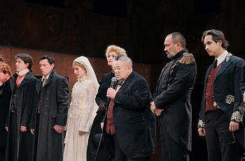 Вчера после спектакля «Ревизор. Версия» мы почтили память Владимира Симонова