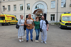 /mobile/news/artisty-et-cetera-posetili-federalnyy-meditsinskiy-biofizicheskiy-tsentr-imeni-a-i-burnazyana_1/
