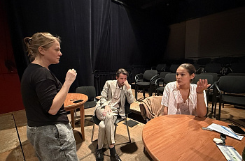 30 августа в рамках режиссерской лаборатории «Et Cetera…lab» состоится показ эскиза Анны Штукатуровой