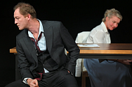 /news/teatral-v-teatre-et-cetera-vypustili-premeru-stseny-iz-supruzheskoy-zhizni/