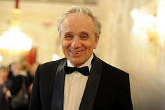 /mobile/news/segodnya-yubileynyy-den-rozhdeniya-otmechaet-nar-art-rf-evgeniy-steblov/