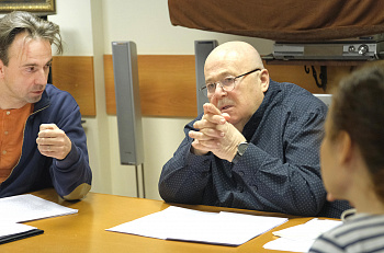 Начало репетиций спектакля "Завтрак у предводителя" И.Тургенева: читка пьесы