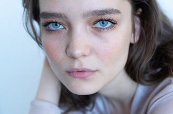 Сегодня День Рождения отмечает актриса "Et Cetera" Анастасия Субботина