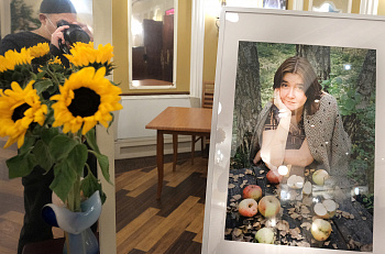 В театре "Et Cetera" состоялся вечер памяти Ксении Драгунской