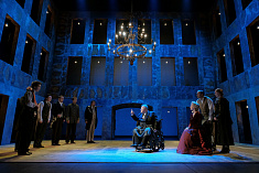 /news/segodnya-my-igraem-150-y-spektakl-revizor-versiya-/