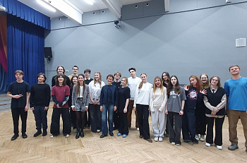 Проект "Театр в школе": мастер-класс по актерскому мастерству актрисы Екатерины Егоровой и педагога по речи Ольги Матвеевой в школе №641