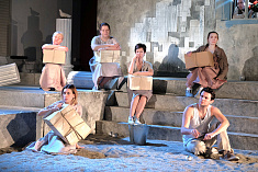 /mobile/news/segodnya-my-igraem-100-y-spektakl-moya-marusechka/