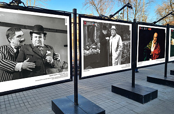 23 мая состоится открытие уличной фотовыставки, приуроченной к юбилею Александра Калягина
